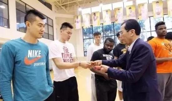 篮球训练计划表控球怎么写_0